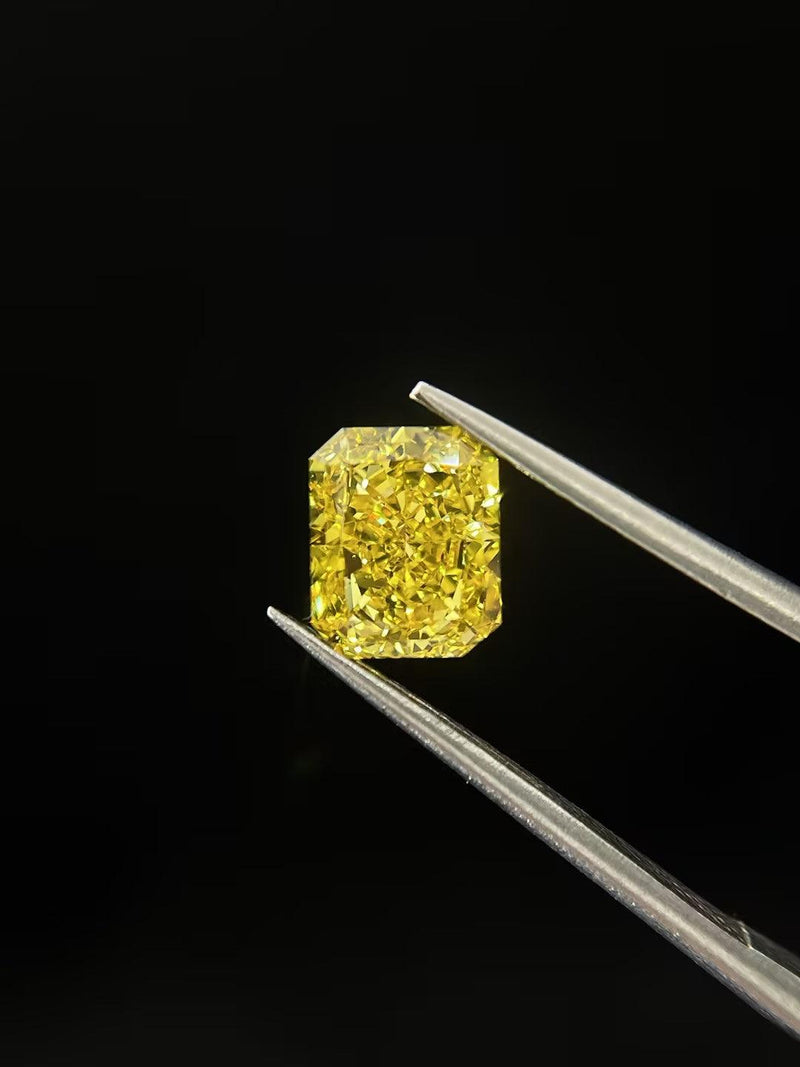 1.5ct Radiant Cut Fancy Intense VS1 Excellent