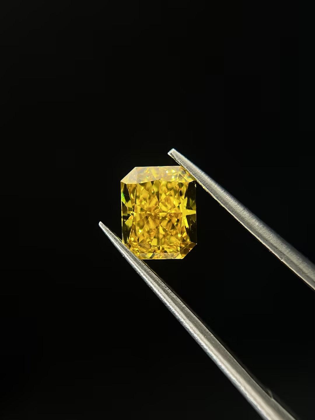 1.5ct Radiant Cut Fancy Vivid VS1 Excellent - Intou