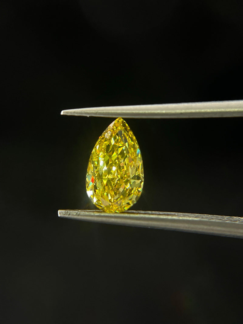 1ct Pear Cut Fancy Vivid VS1 Excellent