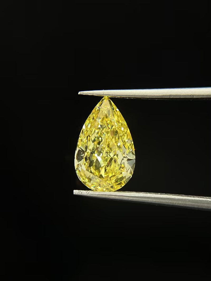 2.5ct Pear Cut Fancy Intense VVS1 Excellent